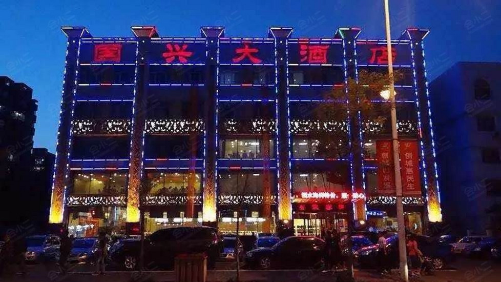 沈阳国兴大酒店外观图片