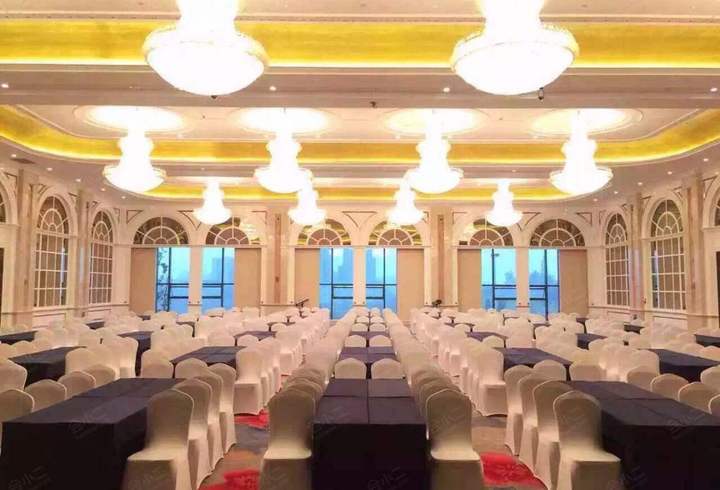 成都星宸航都国际酒店会场图片