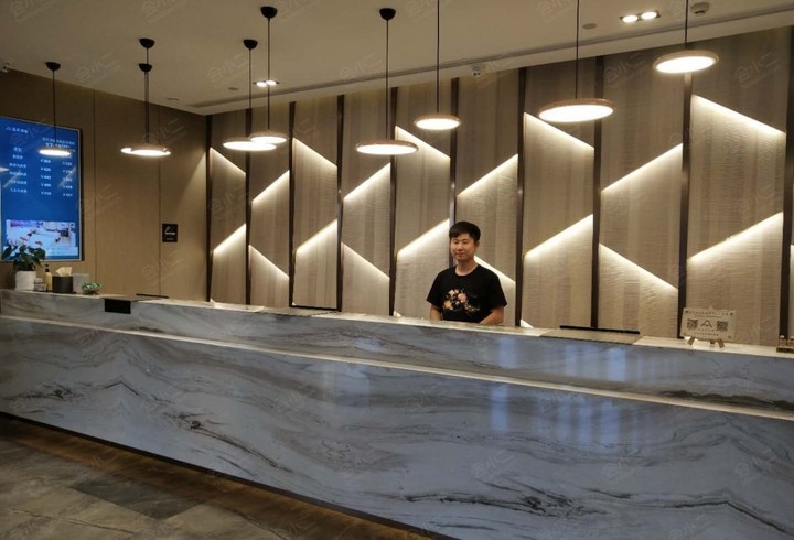 哈尔滨宣化街亚朵酒店大堂图片