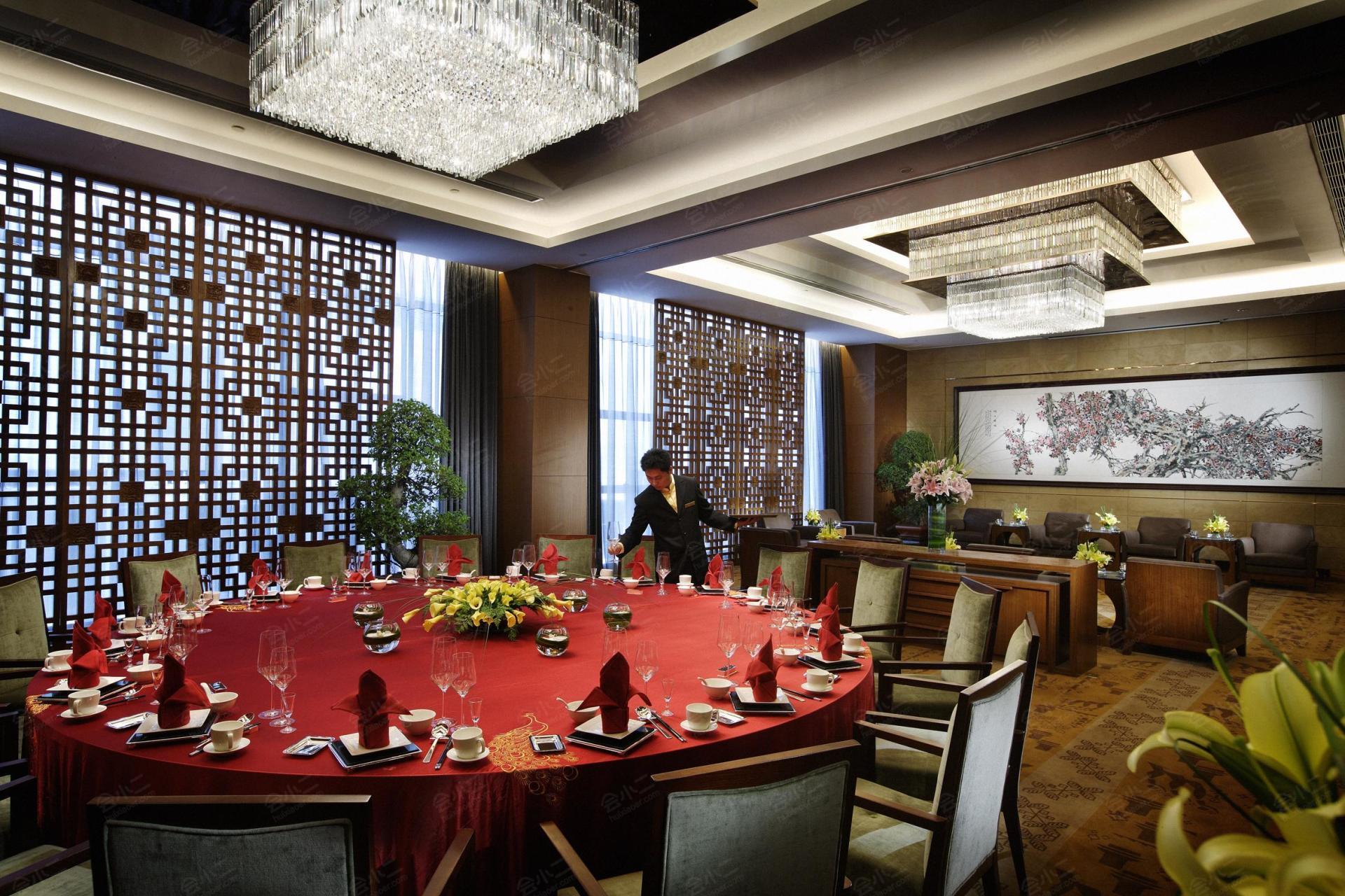 【北京新云南皇冠假日酒店】宴会厅_会议酒店_年会场地预订-会小二