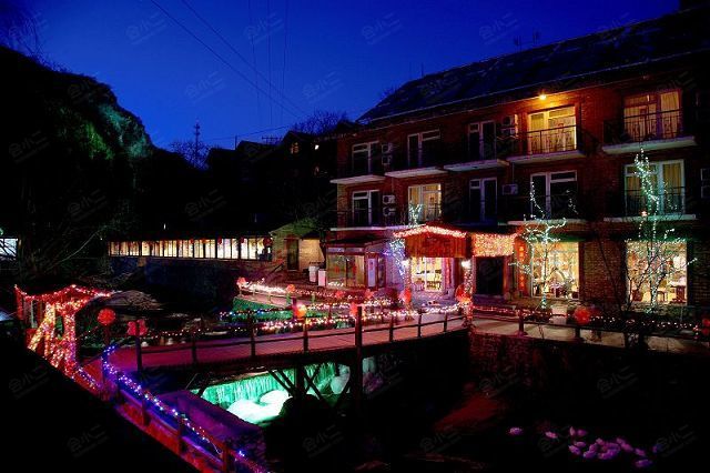 向此酒店询价3张环境4张外观49张客房