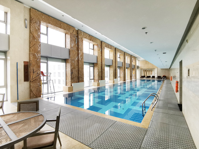 北京首都机场希尔顿酒店游泳