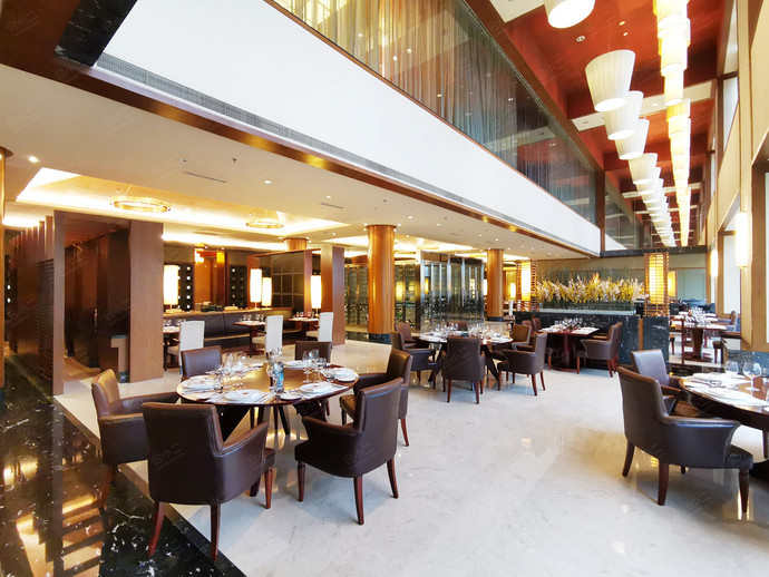 北京首都机场希尔顿酒店东西风