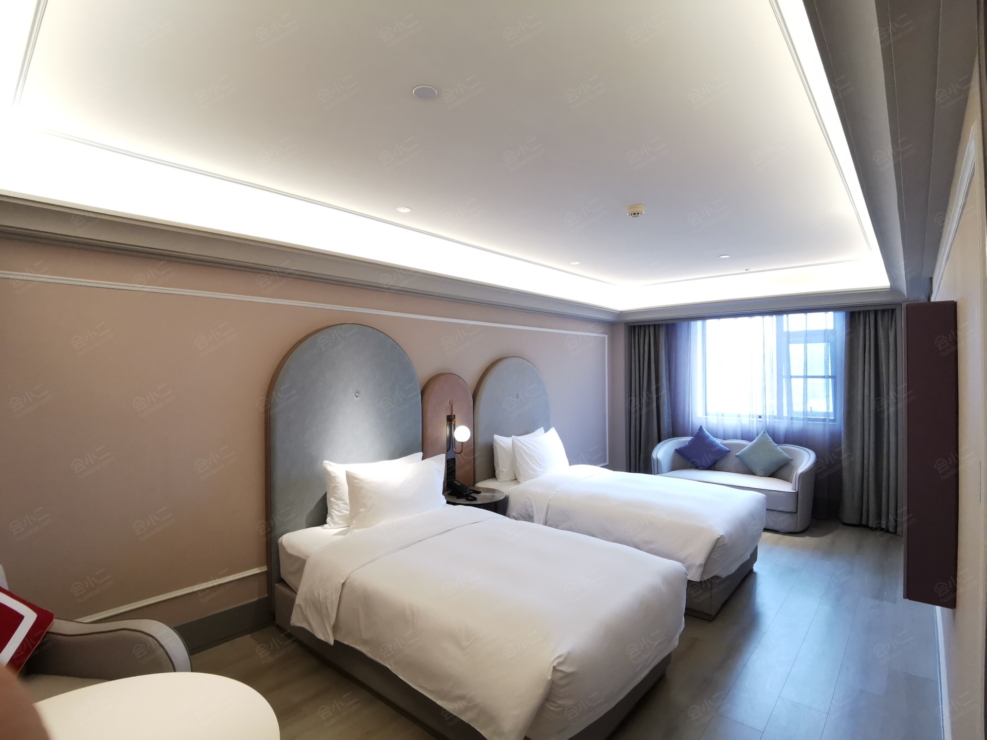 成都泸天化宽窄巷子美居酒店客房图片