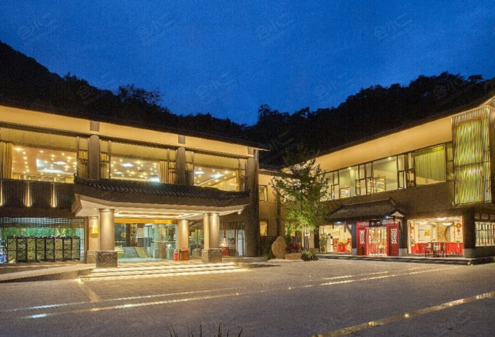 【都江堰青城山庄会议室】,会议酒店预定【会小二】省钱30%.