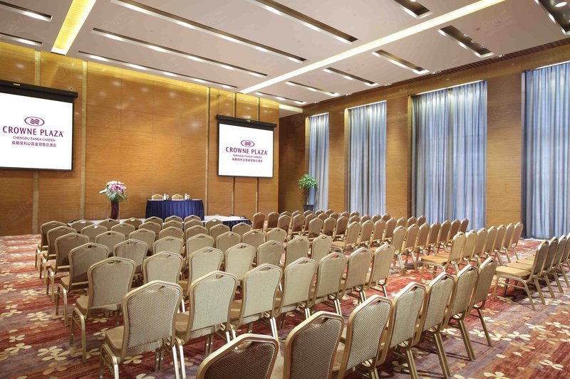 成都保利公园皇冠假日酒店