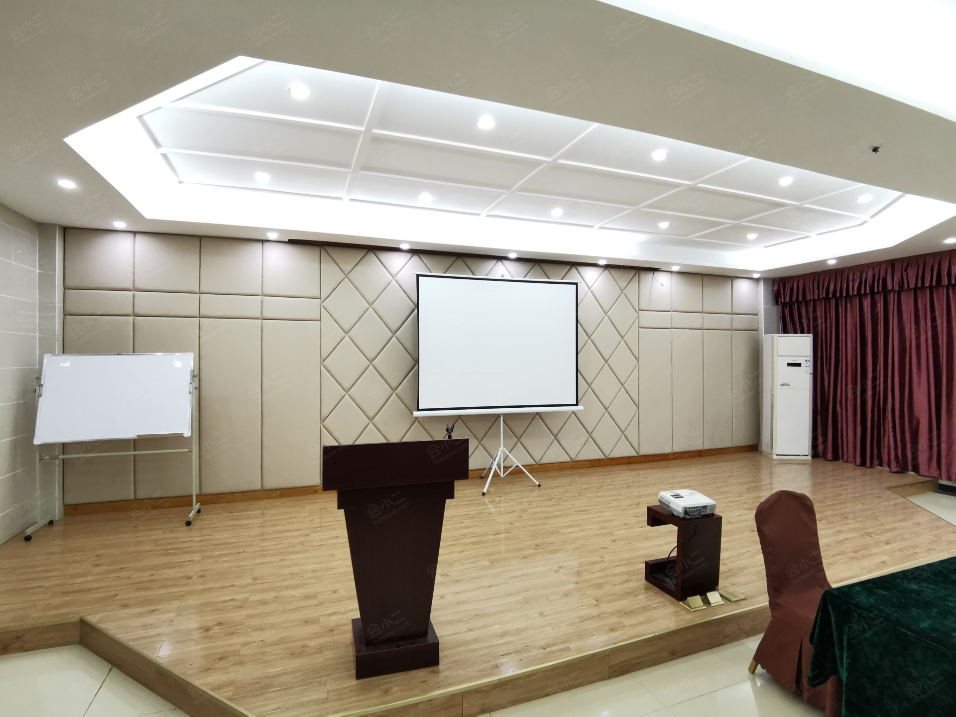 重庆山隐秋鸣酒店缙云厅会议室预订出租租赁_重庆山隐秋鸣酒店缙云厅