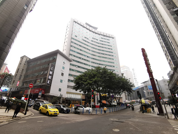 IU酒店（重庆南坪万达广场轻轨站店）