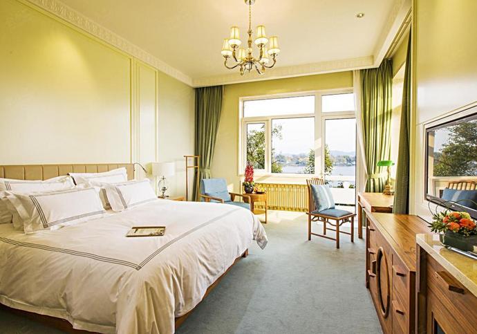 杭州西湖国宾馆西湖景花园房