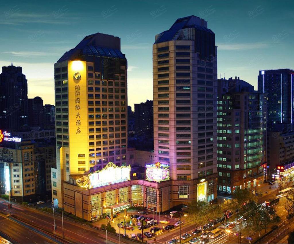 推荐理由:浙江国际大酒店(杭州)是一家5星级的豪华酒店,地处杭州繁华