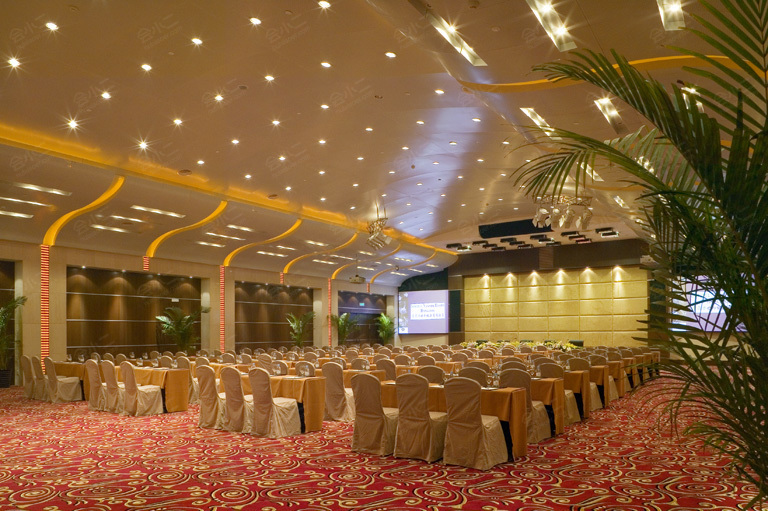 杭州世外桃源皇冠假日酒店