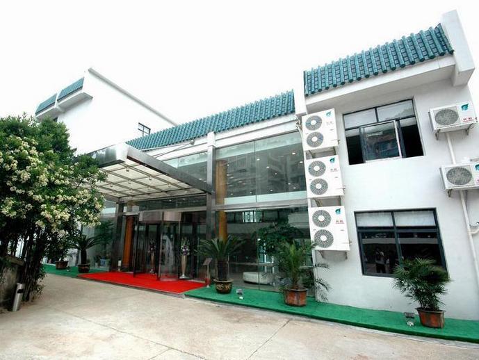 浙勤金茂大饭店(浙江省经贸培训中心)外观