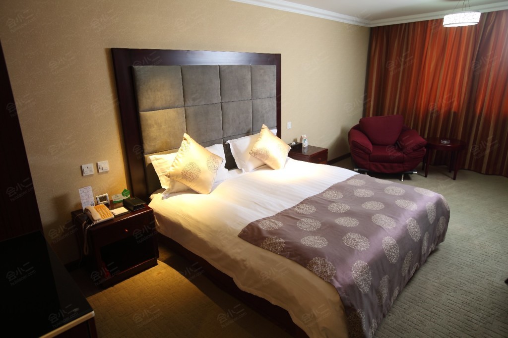 青岛山孚大酒店图片