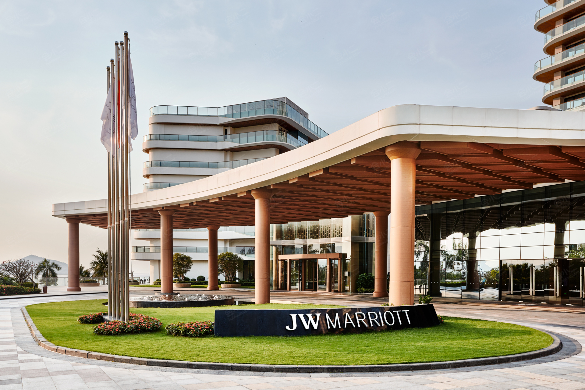 入住新加坡南岸JW 万豪酒店（JW Marriott Hotel Singapore South Beach）每日可享100新币餐饮额度！(2018/09/01前) - Travelideas里程家