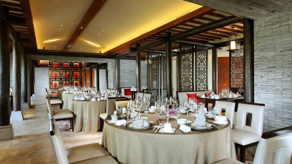 三亚湾海居铂尔曼度假酒店餐厅图片