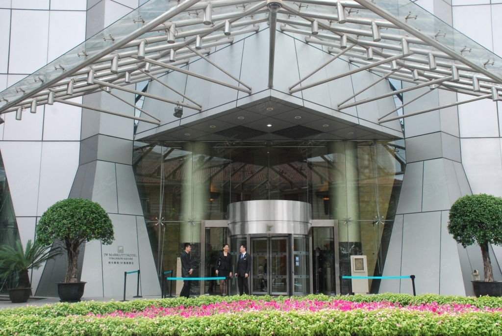 上海明天广场jw万豪酒店外观图片