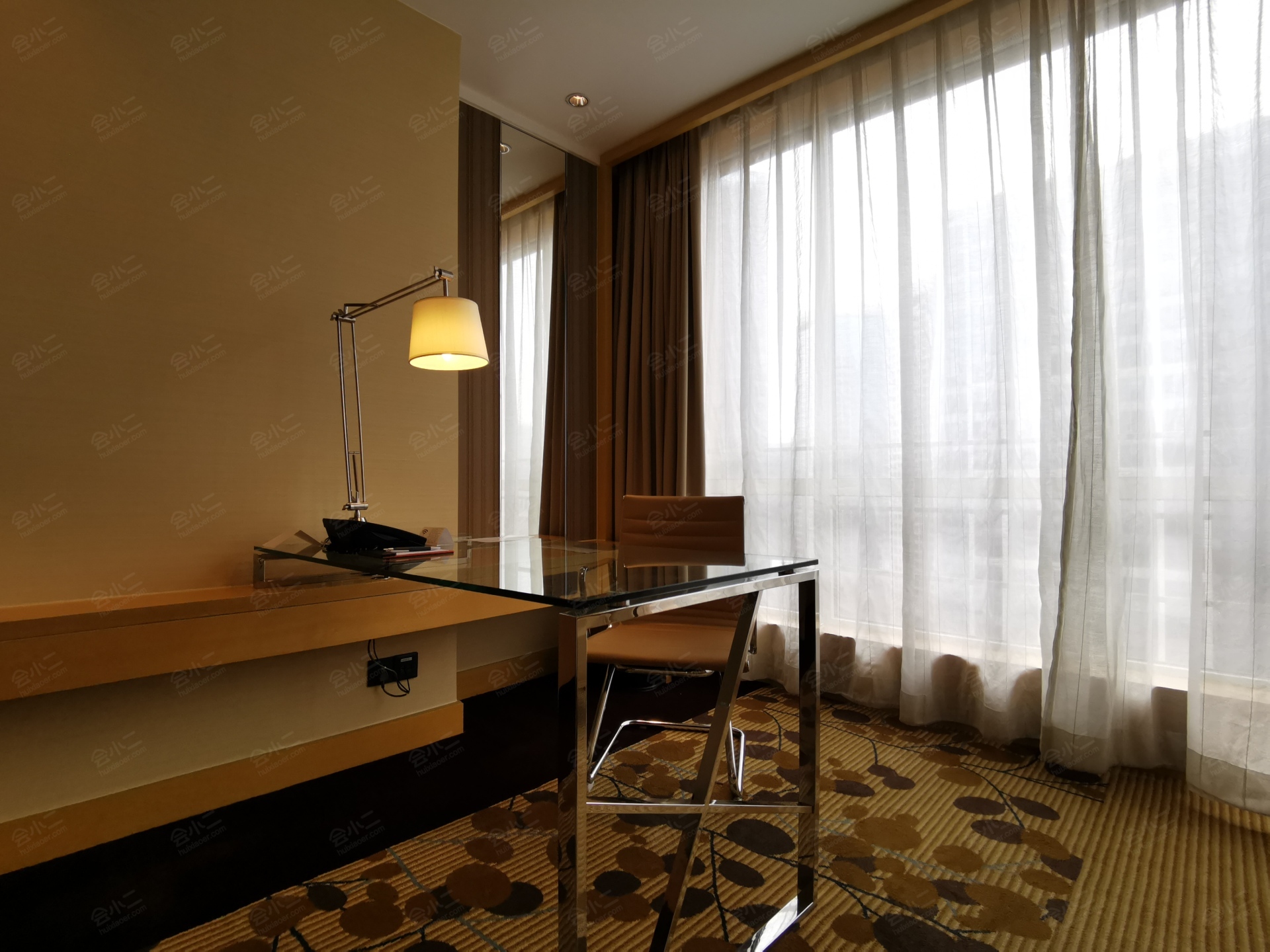 上海浦西万怡酒店客房图片