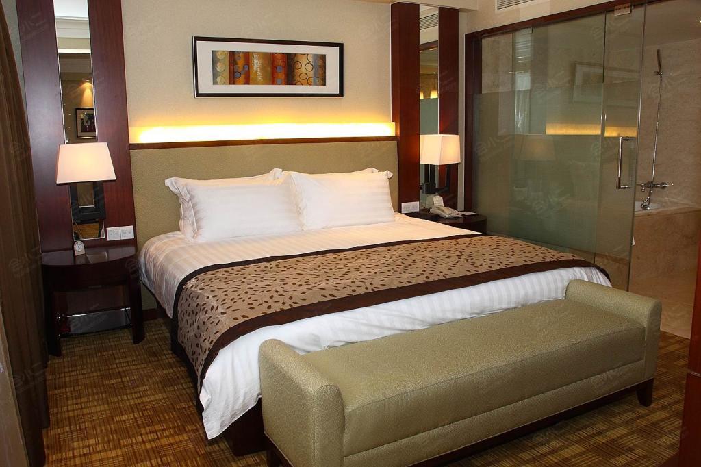 上海远洋宾馆能容纳100人的会议室