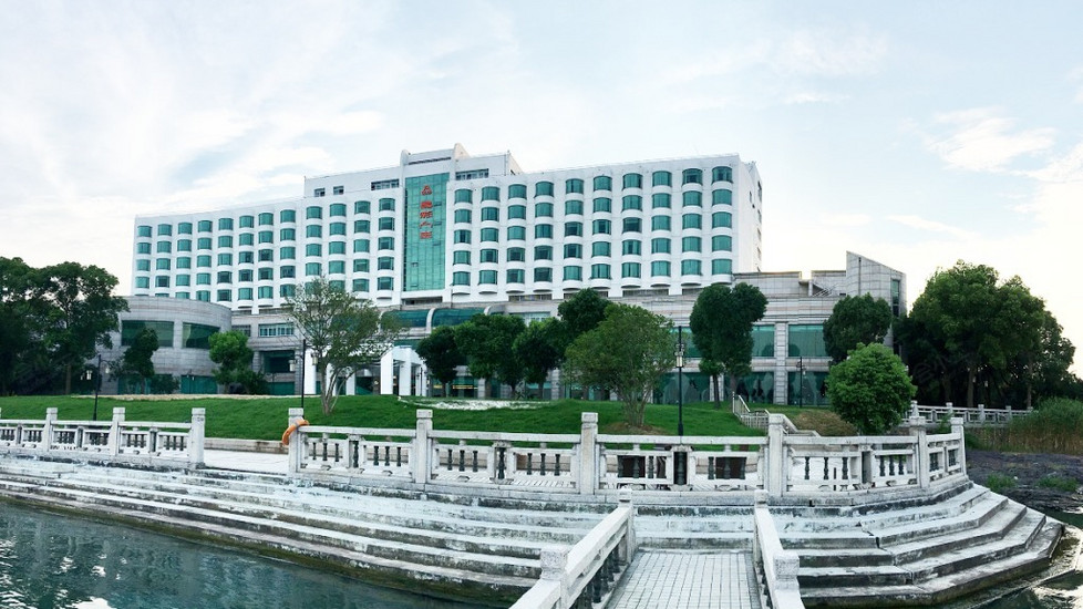 苏州西山岛晶彩人生聚会酒店外观图片