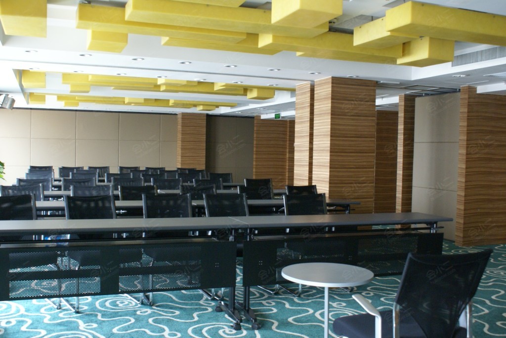 天津滨海假日酒店