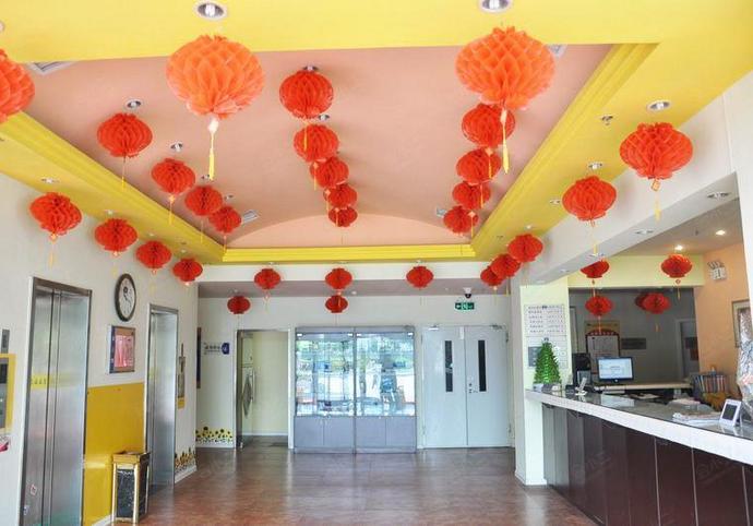如家快捷天津西站店大堂