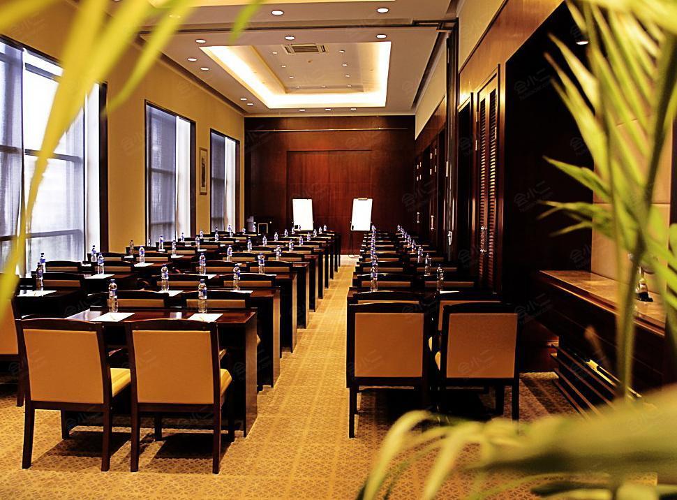 天津瑞景大酒店能容纳250人的会议室