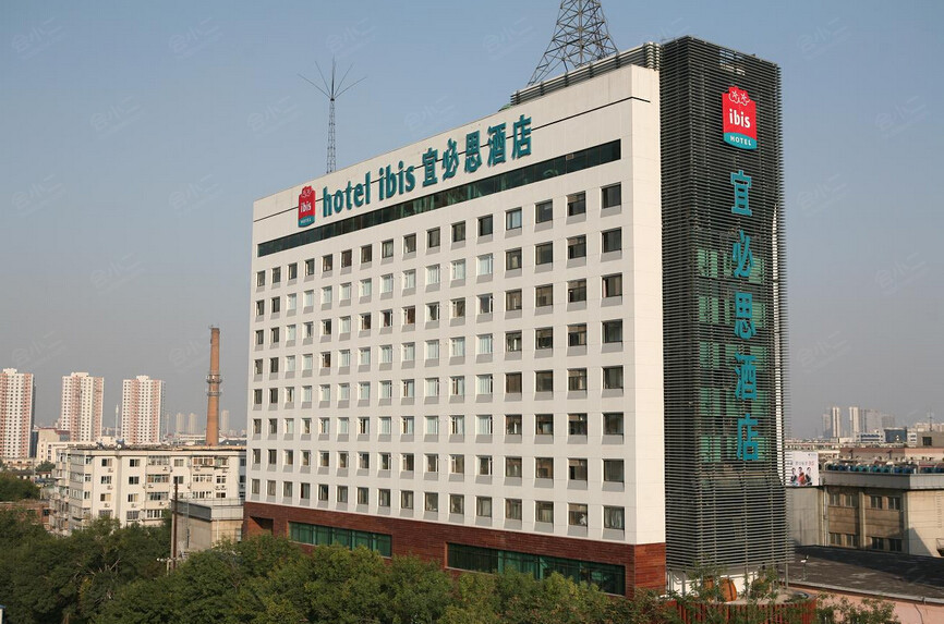 天津火车站宜必思酒店