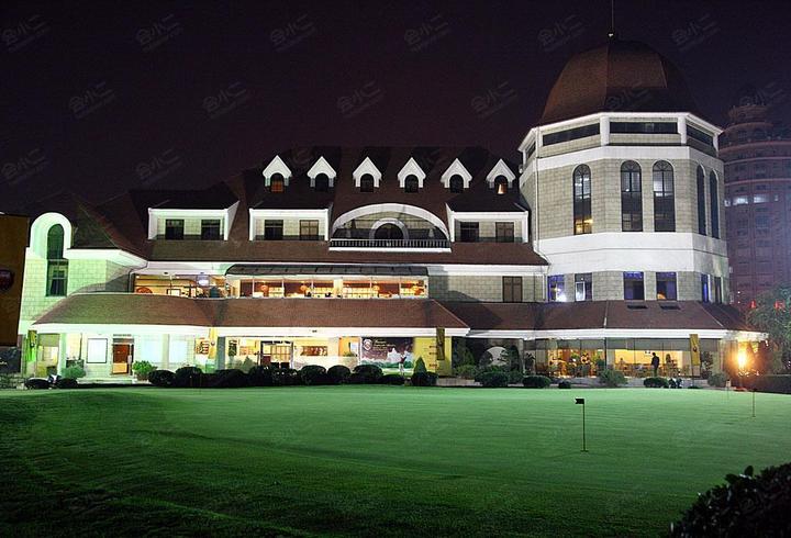 天津华纳高尔夫俱乐部外观图片