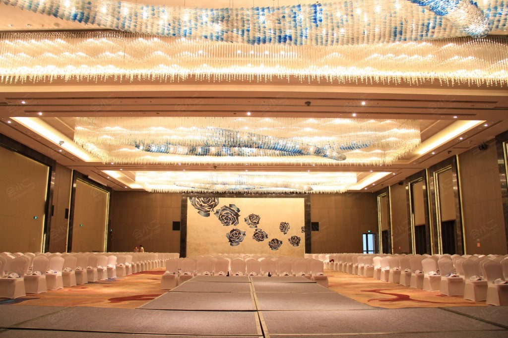 天津京基皇冠假日酒店