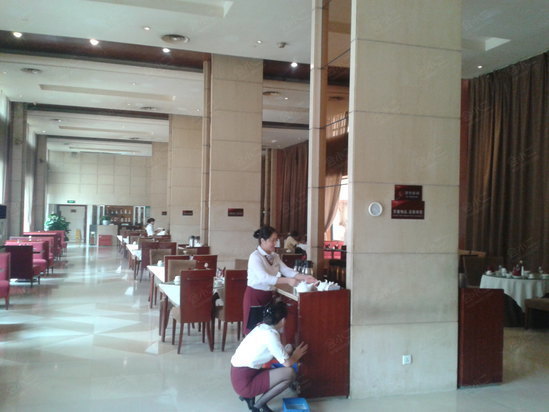 艳阳天酒家旅店（宝丰路店）餐厅