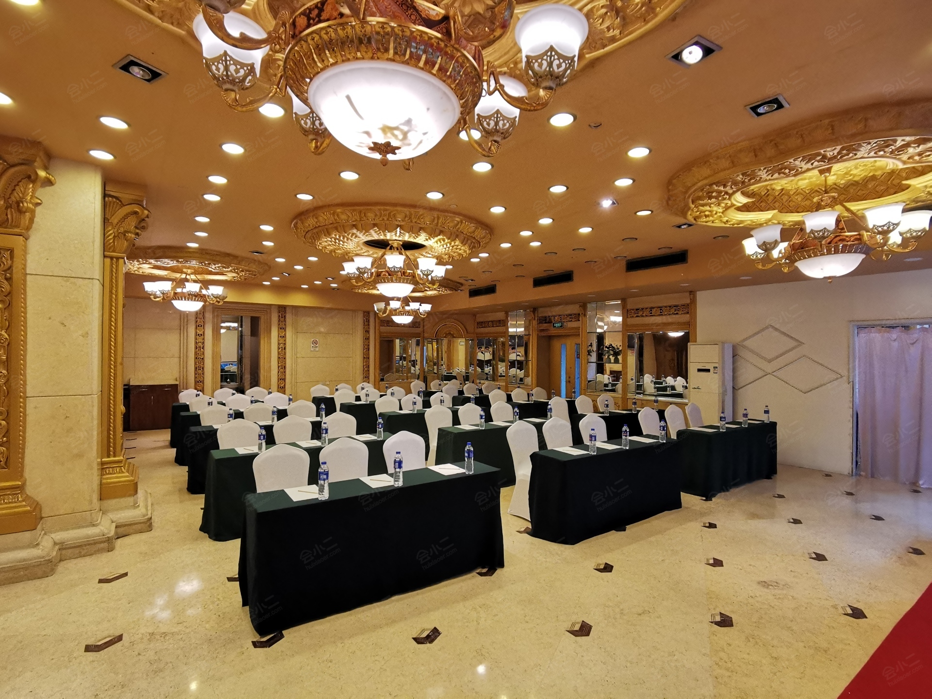 冠盛皇室堡酒店图片