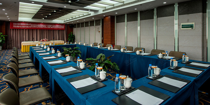 青岛丽天大酒店第五会议室