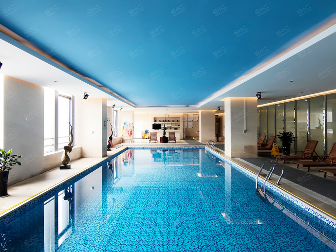 宁波伟立索菲特大饭店游泳