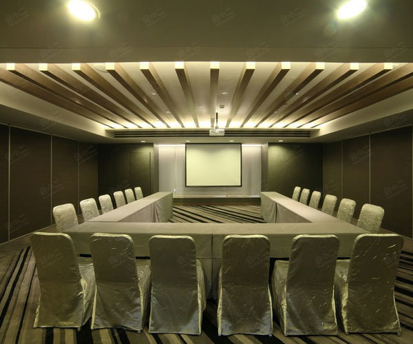 成都榛悦隆堡酒店