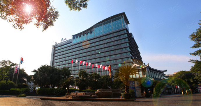 桂林漓江大瀑布饭店