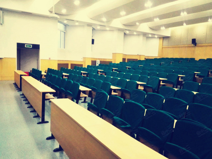 中国青年政治学院大阶梯教室