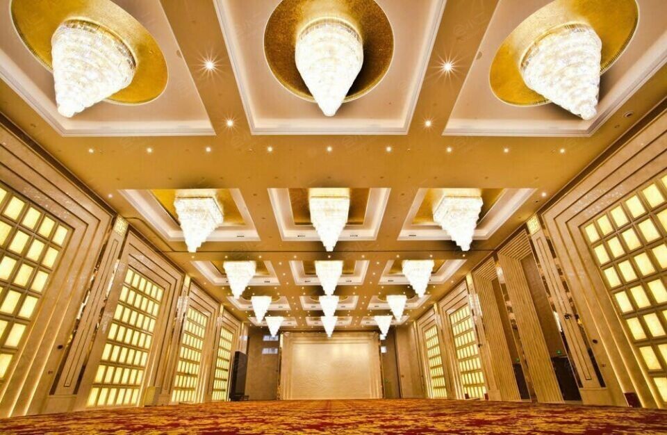 上海世贸商城金色大厅