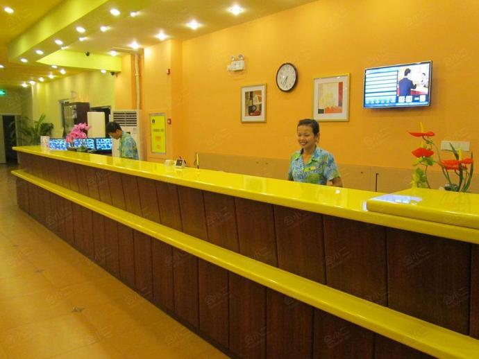 如家快捷三亚解放路新风街三亚湾店大堂