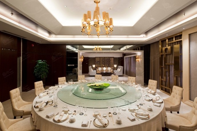 山东泰安宝龙艺珺酒店餐厅