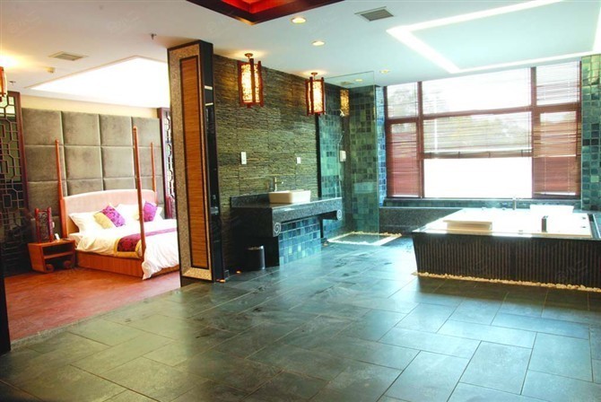 宁乡紫龙湾温泉国际大酒店温泉SPA房