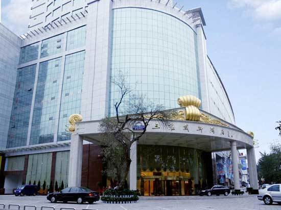 焦作三维戴斯酒店外观