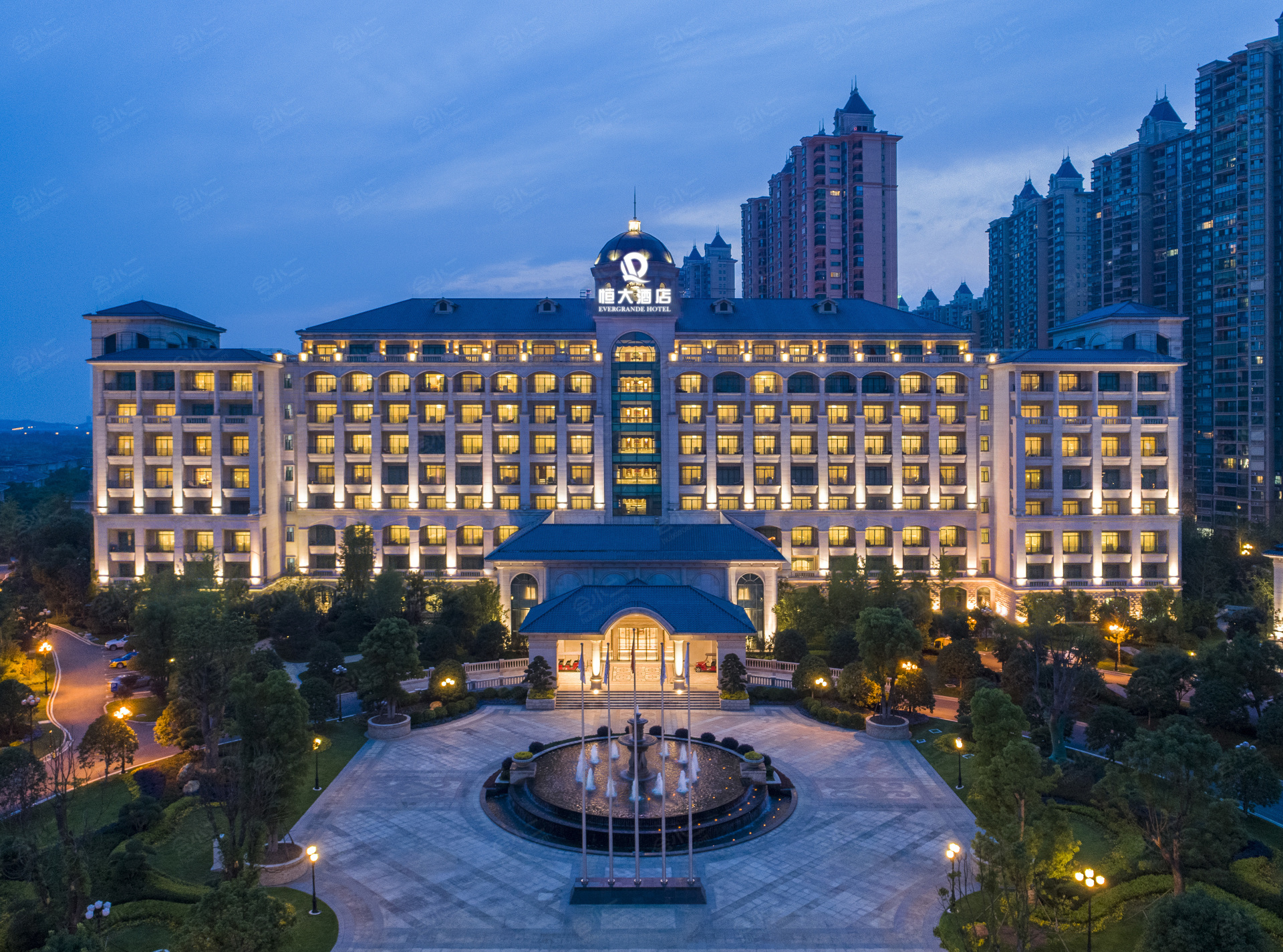 Wyndham Grand Plaza Royale Palace Hotel (Chengdu) - Deals, Photos & Reviews