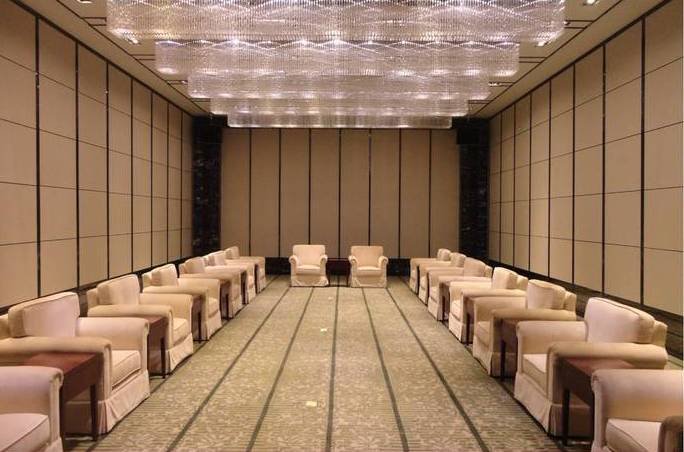 昆山千灯华美达广场酒店