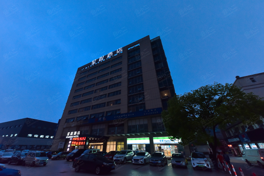 星程上海虹桥枢纽七宝酒店外观图片