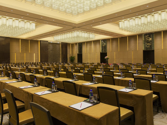 南京银城皇冠假日酒店