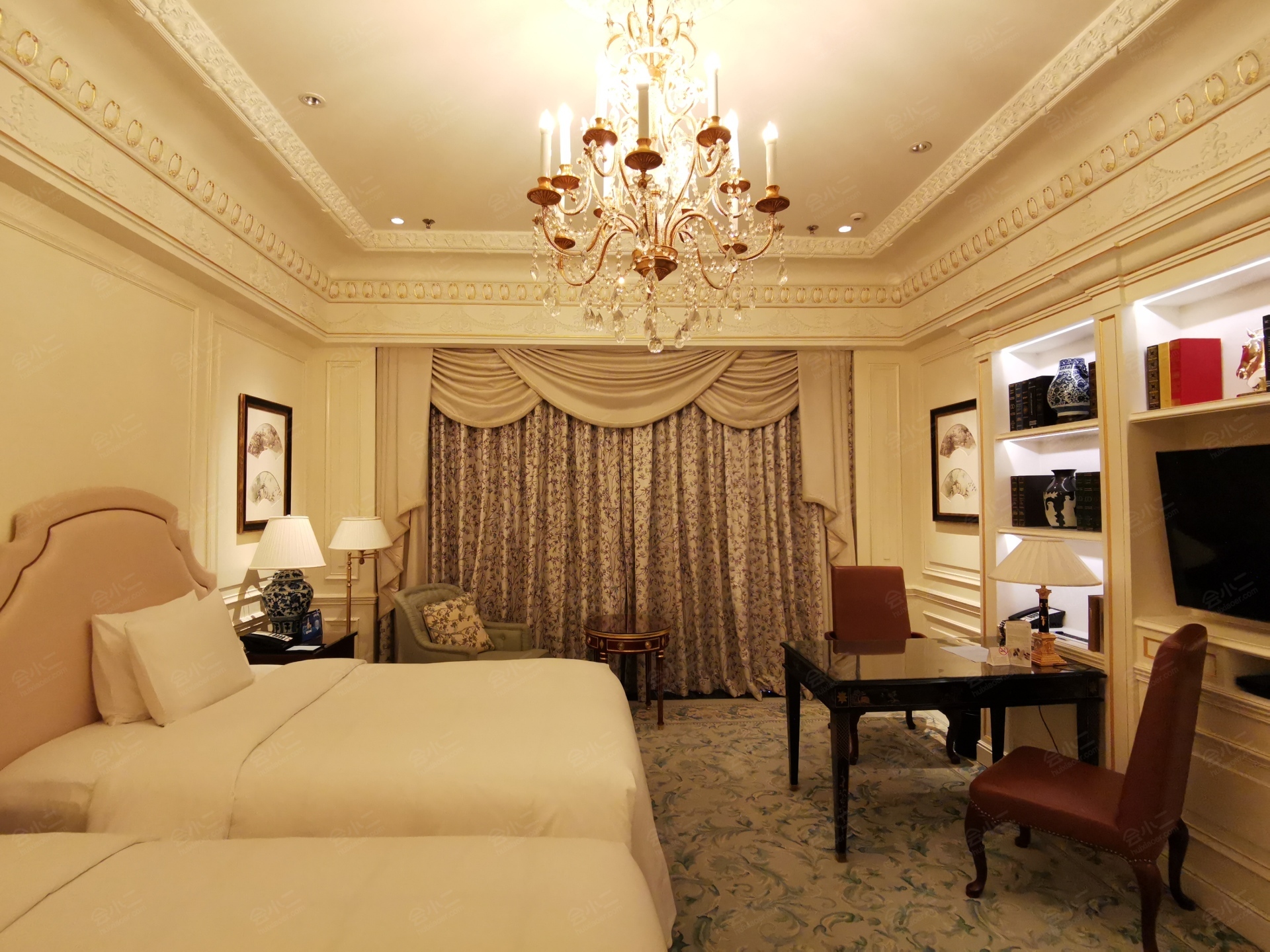 天津丽思卡尔顿酒店客房图片