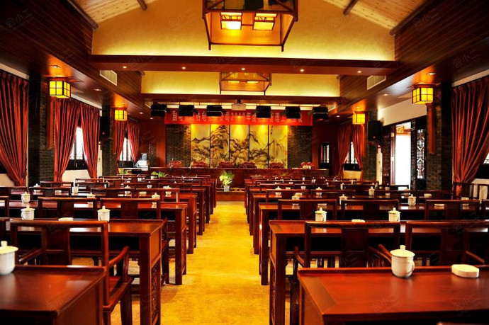 武汉中州府生态酒店大会议室