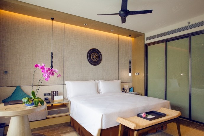 西双版纳铂尔曼度假酒店豪华套房