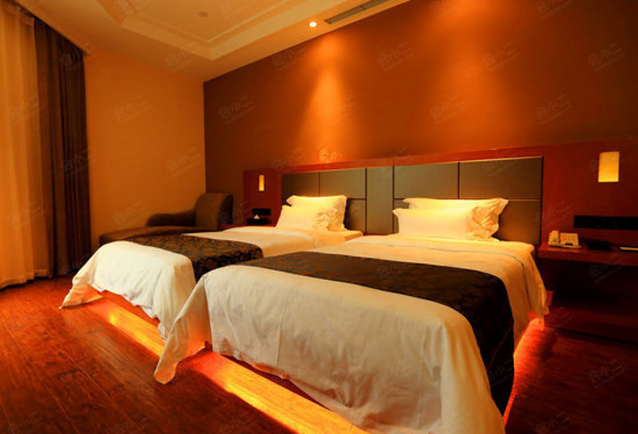 【彭水两江假日酒店】客房图片大全_客房图库-会小二