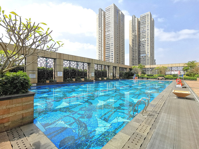 佛山保利洲际酒店游泳